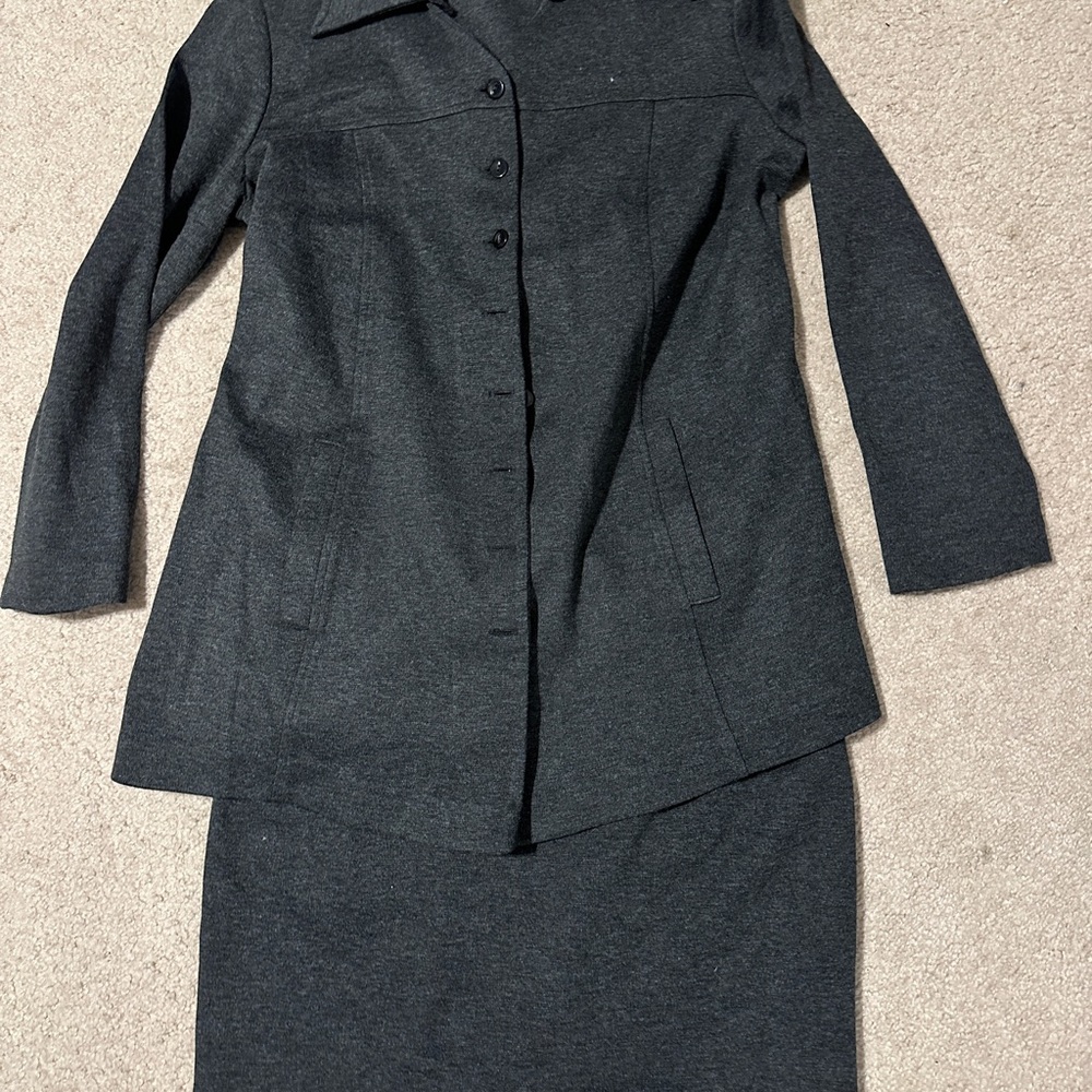 Motherhood gray 2 piece suit size small